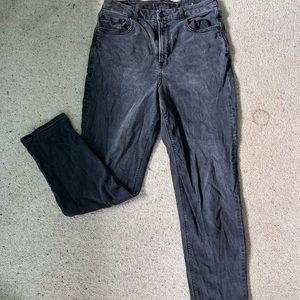 AMERICAN EAGLE STRETCHY MOM JEANS